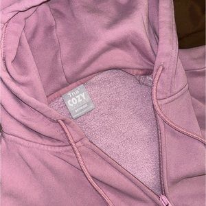 Aritzia TNA “cozy boyfriend” zip up, size small
